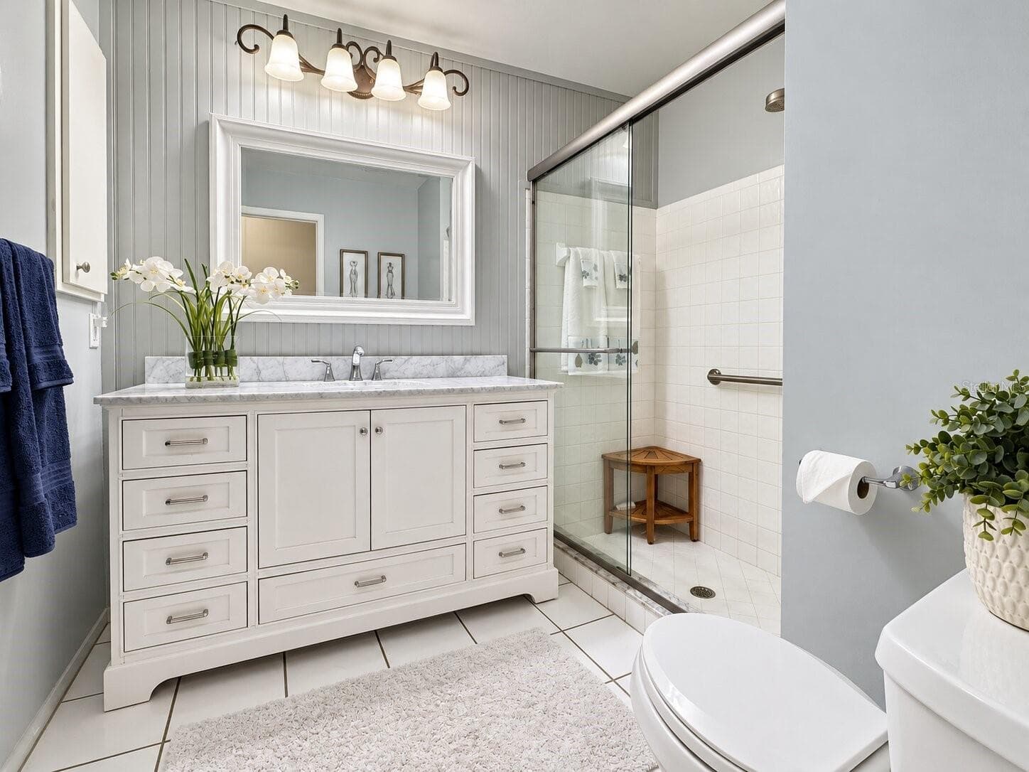 Updated primary bath - 5808 GARDEN LAKES FERN, BRADENTON