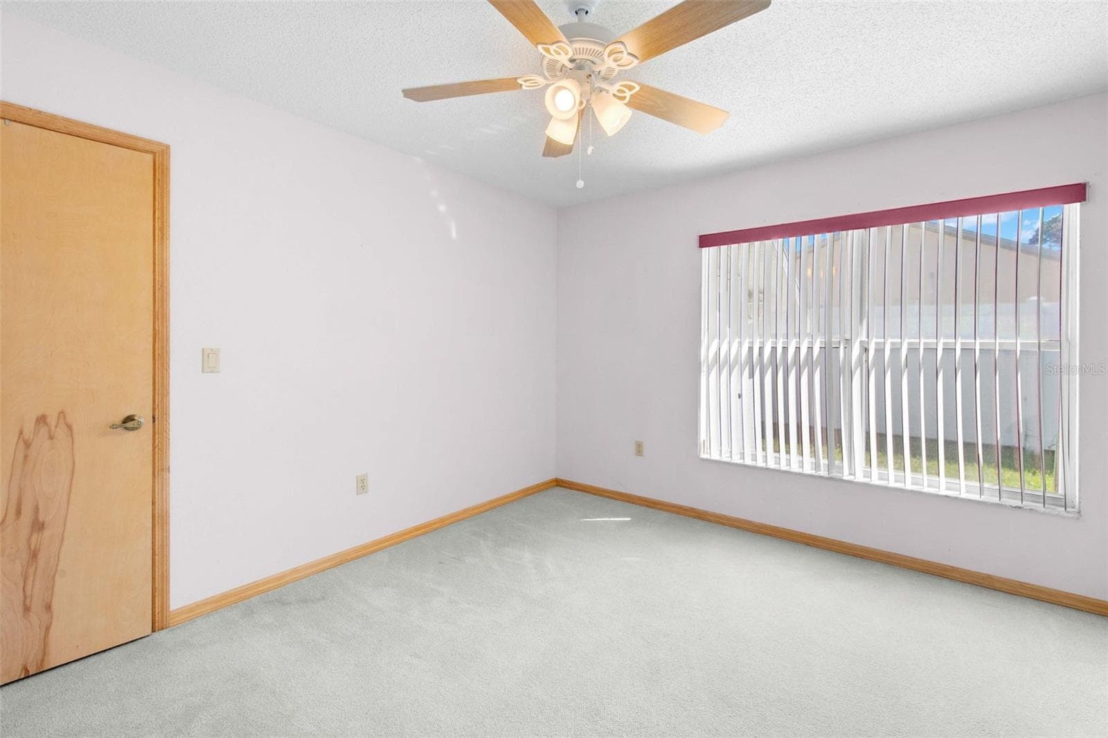 Single Family Residence at 10460 UTAH ST, SPRING HILL, photo 19 of 49