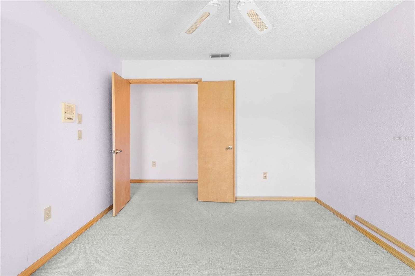 Single Family Residence at 10460 UTAH ST, SPRING HILL, photo 24 of 49