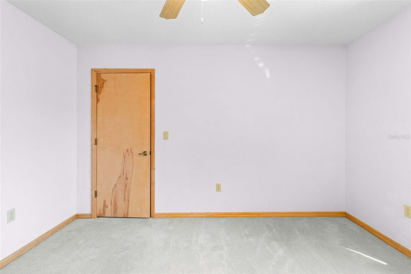 Single Family Residence at 10460 UTAH ST, SPRING HILL, photo 27 of 49