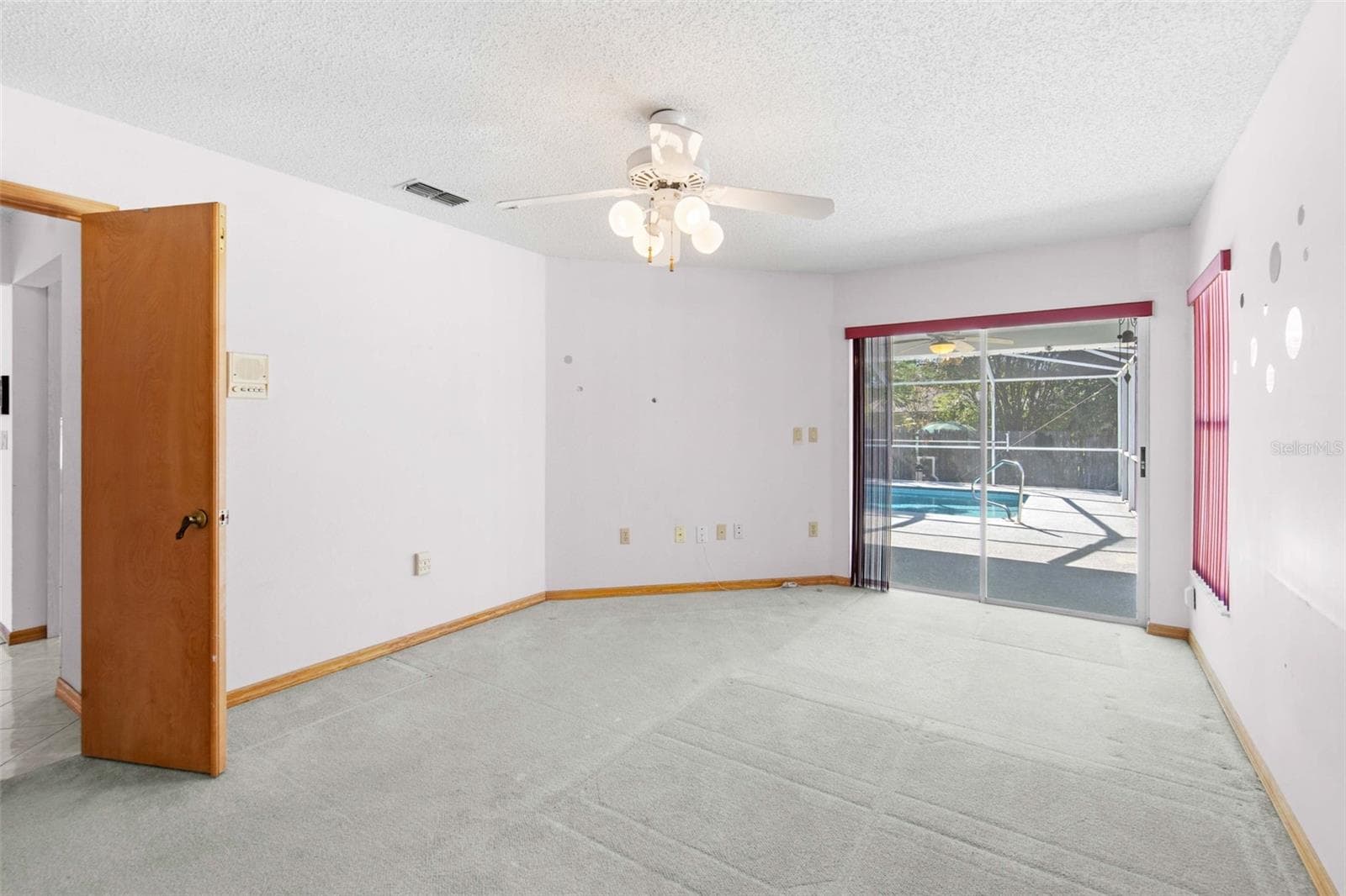 Single Family Residence at 10460 UTAH ST, SPRING HILL, photo 30 of 49