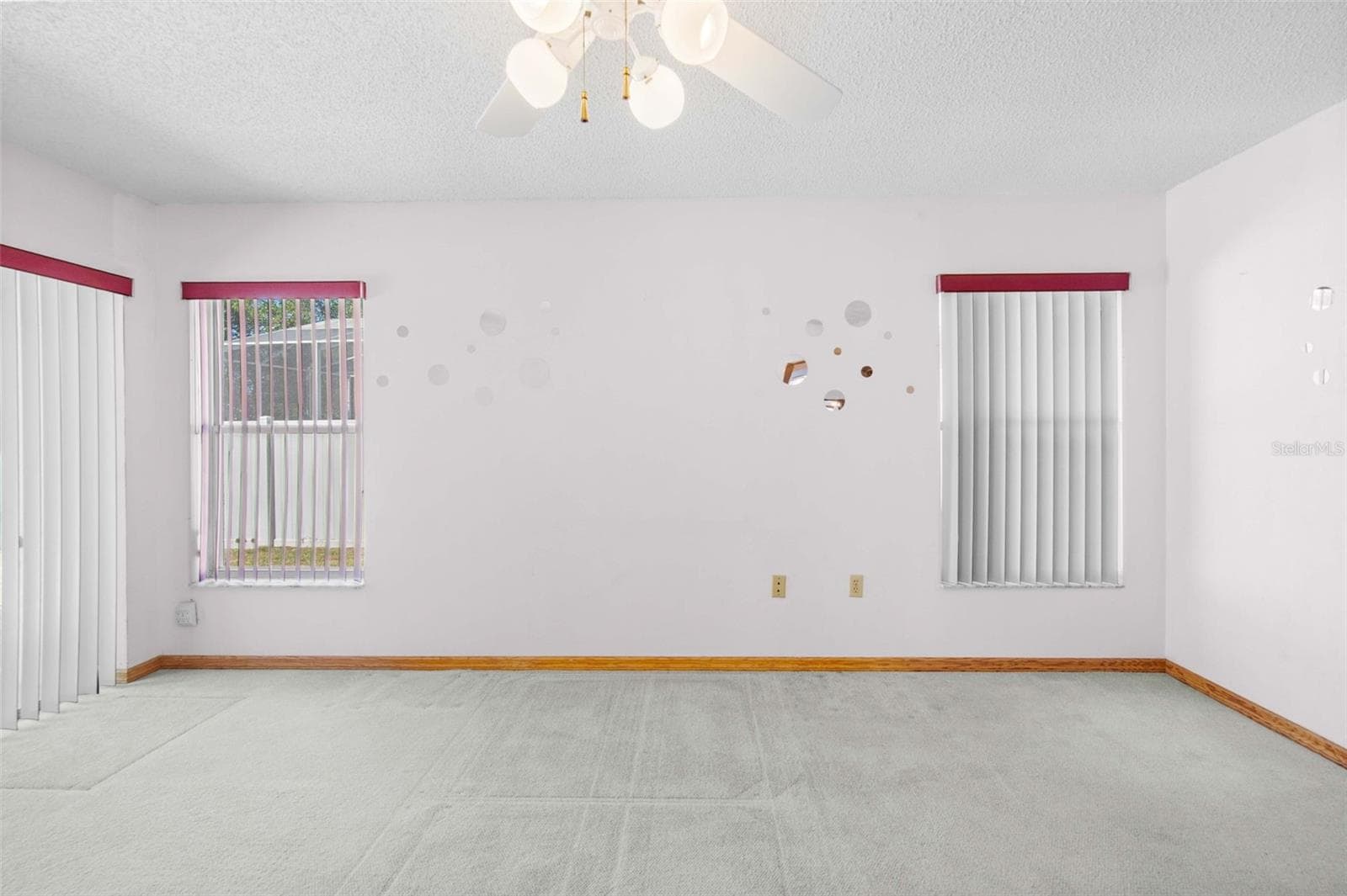 Single Family Residence at 10460 UTAH ST, SPRING HILL, photo 32 of 49