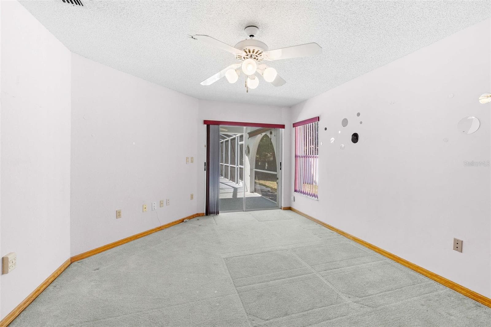 Single Family Residence at 10460 UTAH ST, SPRING HILL, photo 36 of 49