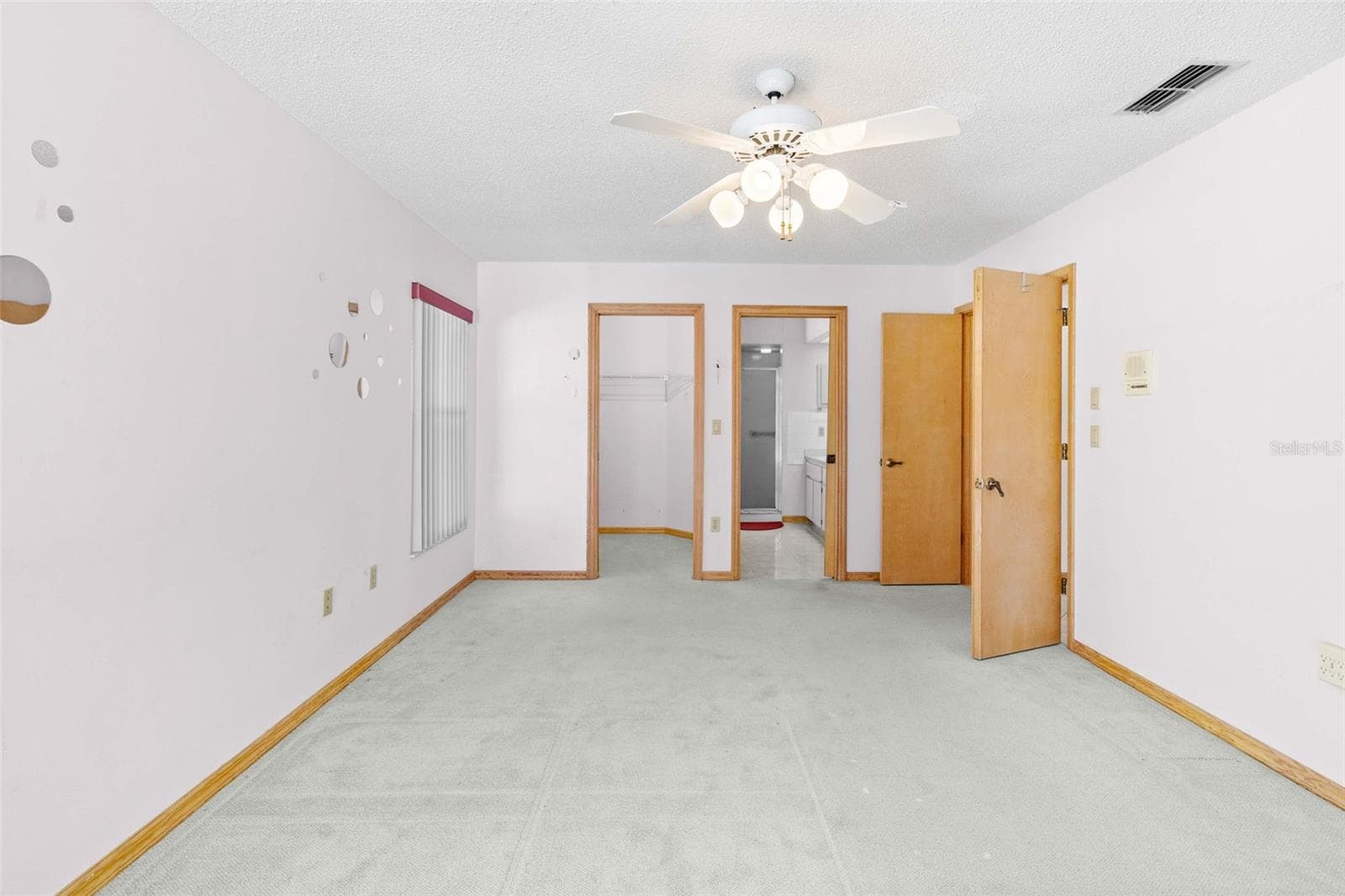 Single Family Residence at 10460 UTAH ST, SPRING HILL, photo 37 of 49