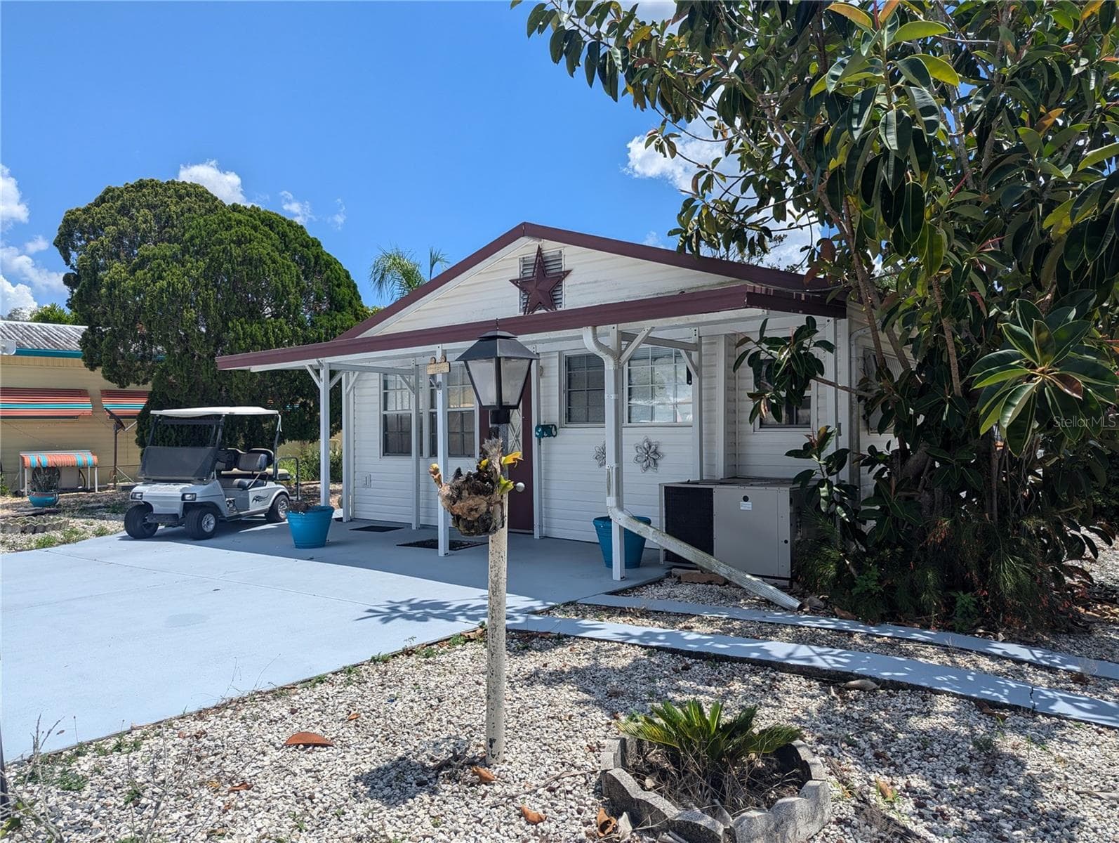 Manufactured Home at 79 SADDLEBAG TRL, LAKE WALES, photo 2 of 20