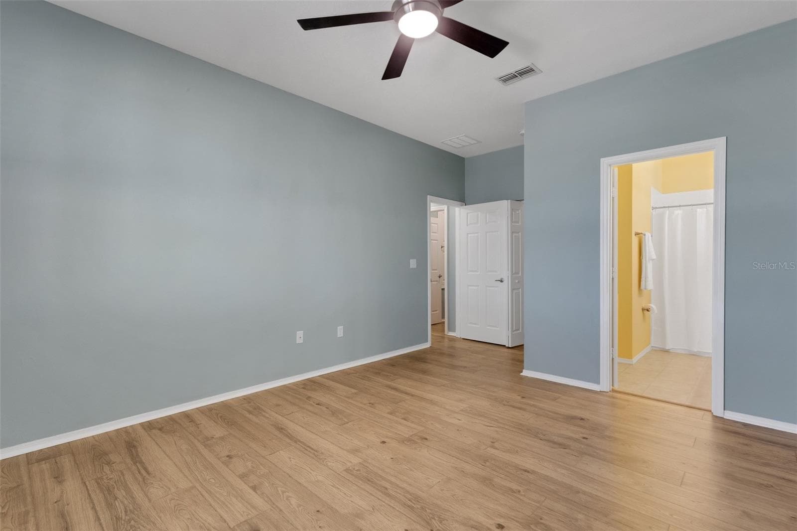 Primary Suite with Ensuite Bathroom - 11126 GOLDENROD FERN DR, RIVERVIEW