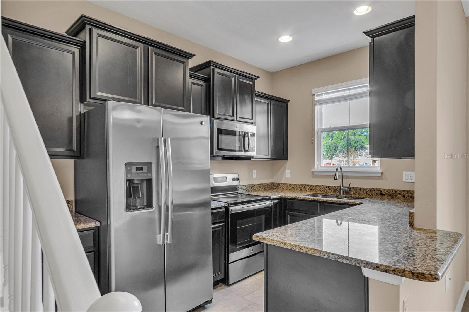 Townhouse at 106 CARMICHAEL WAY, DAYTONA BEACH, photo 12 of 32