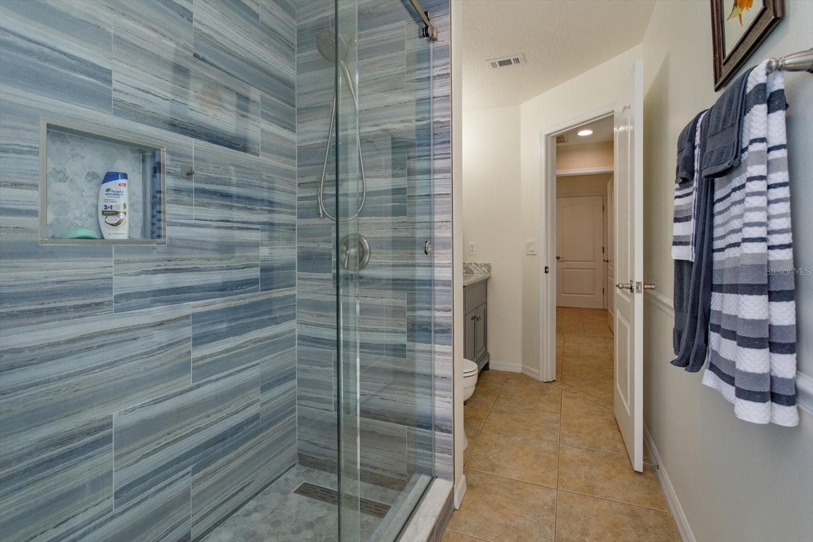 Walk in pool bath shower with frameless glass - 6887 HIDDEN GLADE PL, SANFORD