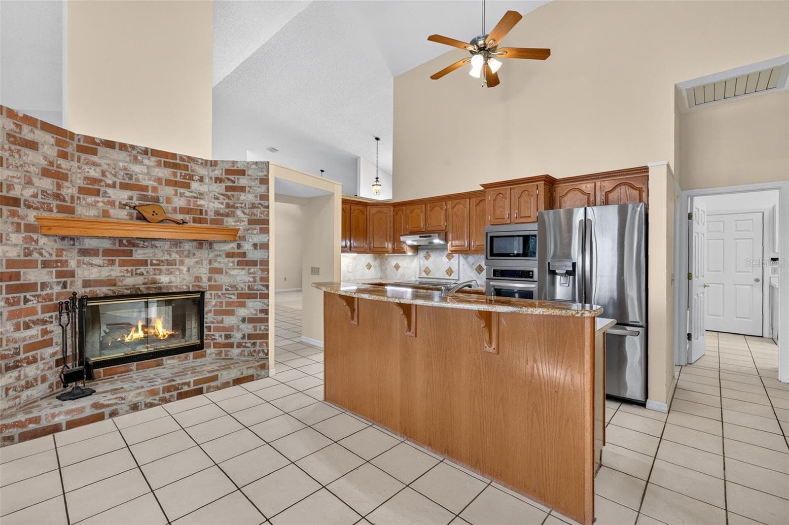 Single Family Residence at 2103 E CROOKED LAKE DR, EUSTIS, photo 17 of 64