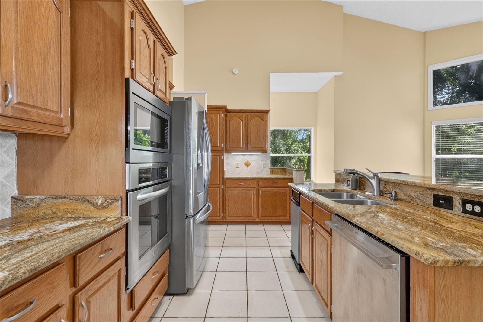 Single Family Residence at 2103 E CROOKED LAKE DR, EUSTIS, photo 22 of 64