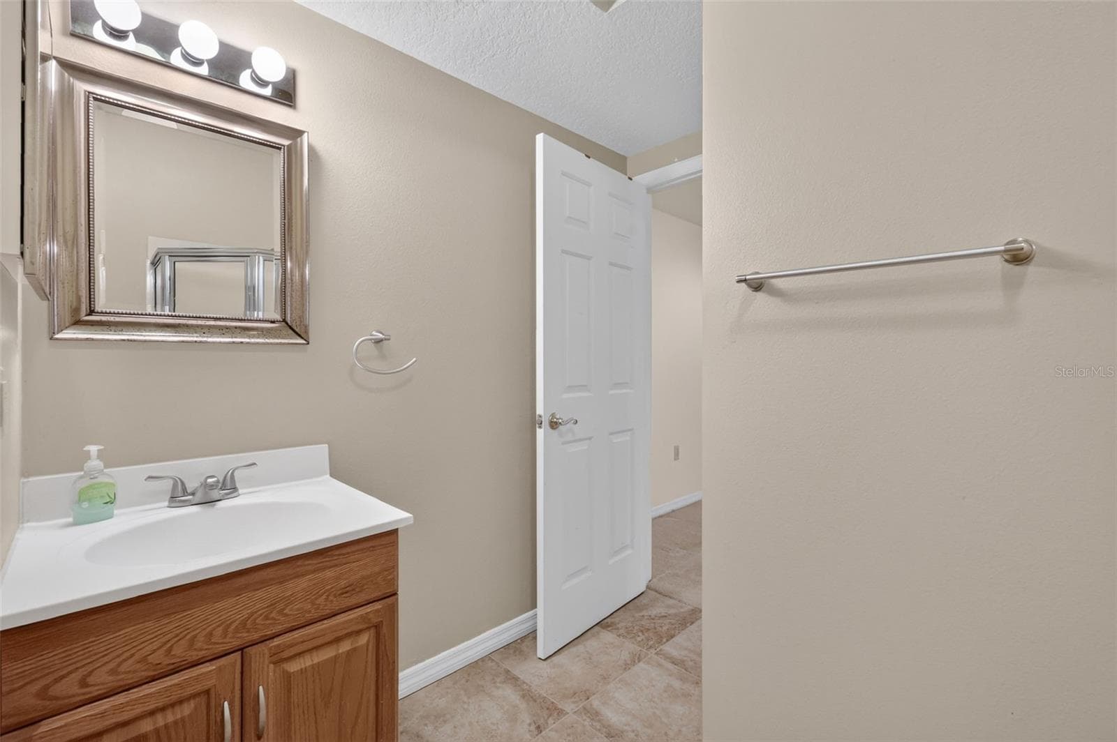 Single Family Residence at 2103 E CROOKED LAKE DR, EUSTIS, photo 36 of 64