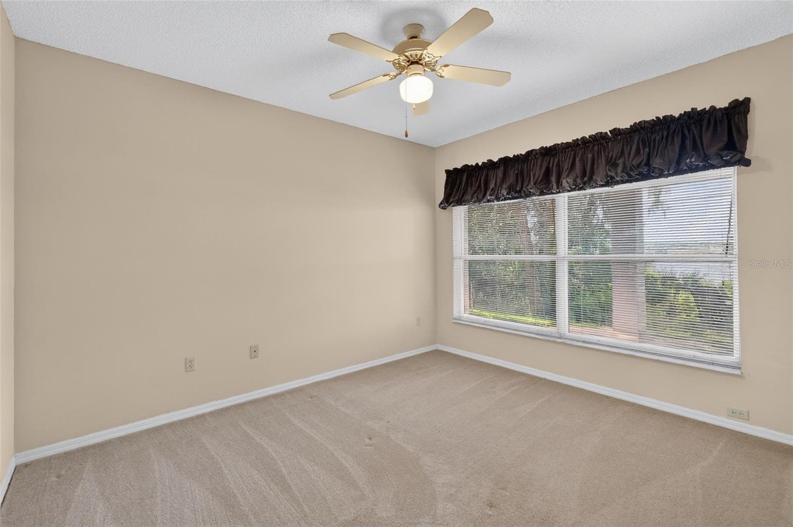 Single Family Residence at 2103 E CROOKED LAKE DR, EUSTIS, photo 38 of 64
