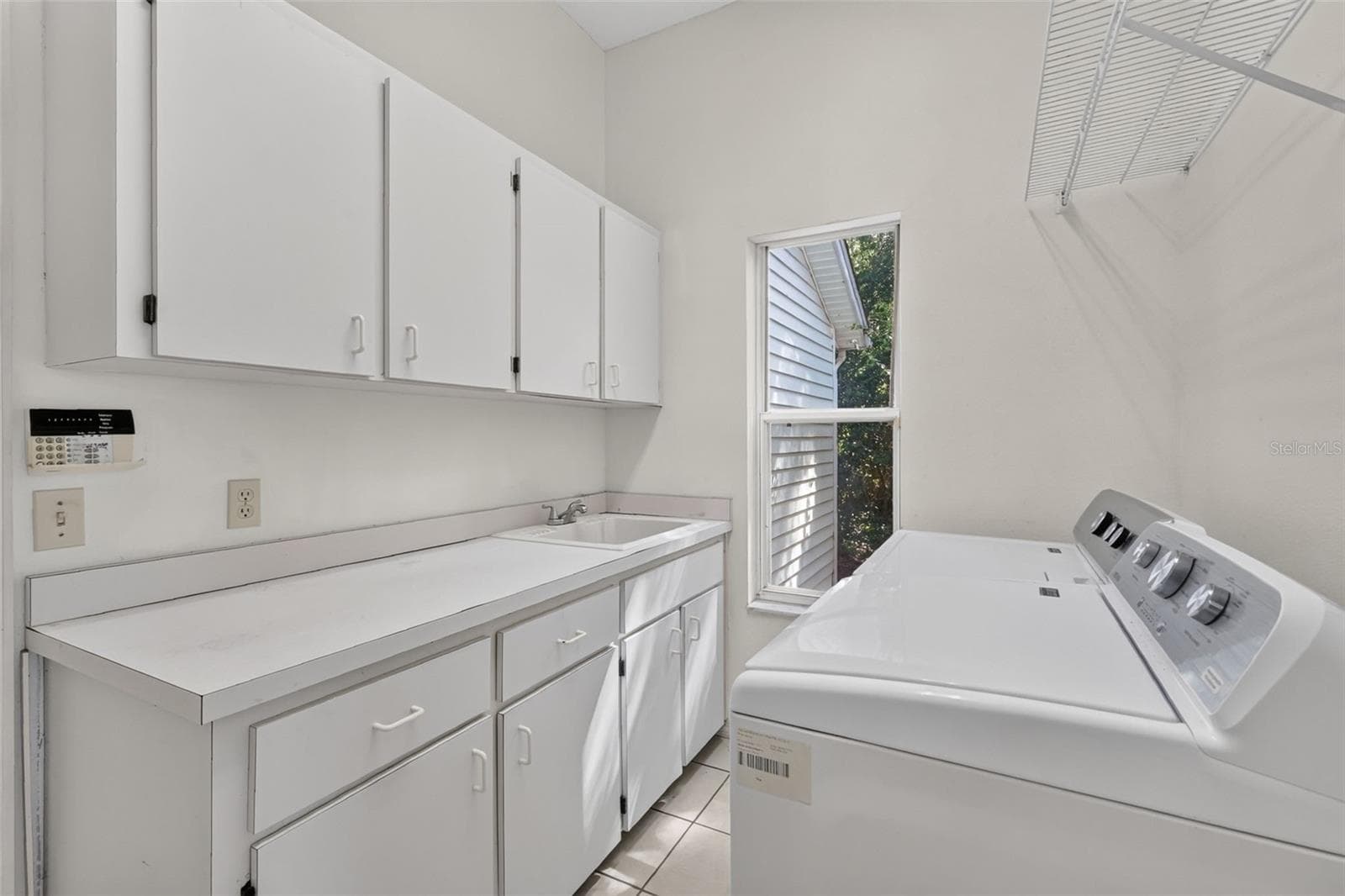 Single Family Residence at 2103 E CROOKED LAKE DR, EUSTIS, photo 49 of 64