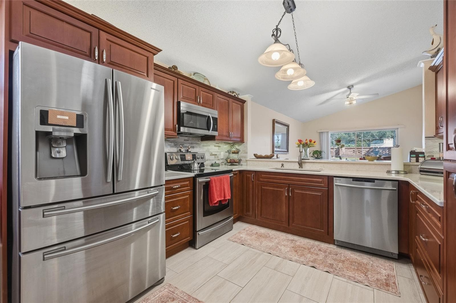 Single Family Residence at 1027 KELLY CREEK CIR, OVIEDO, photo 12 of 38