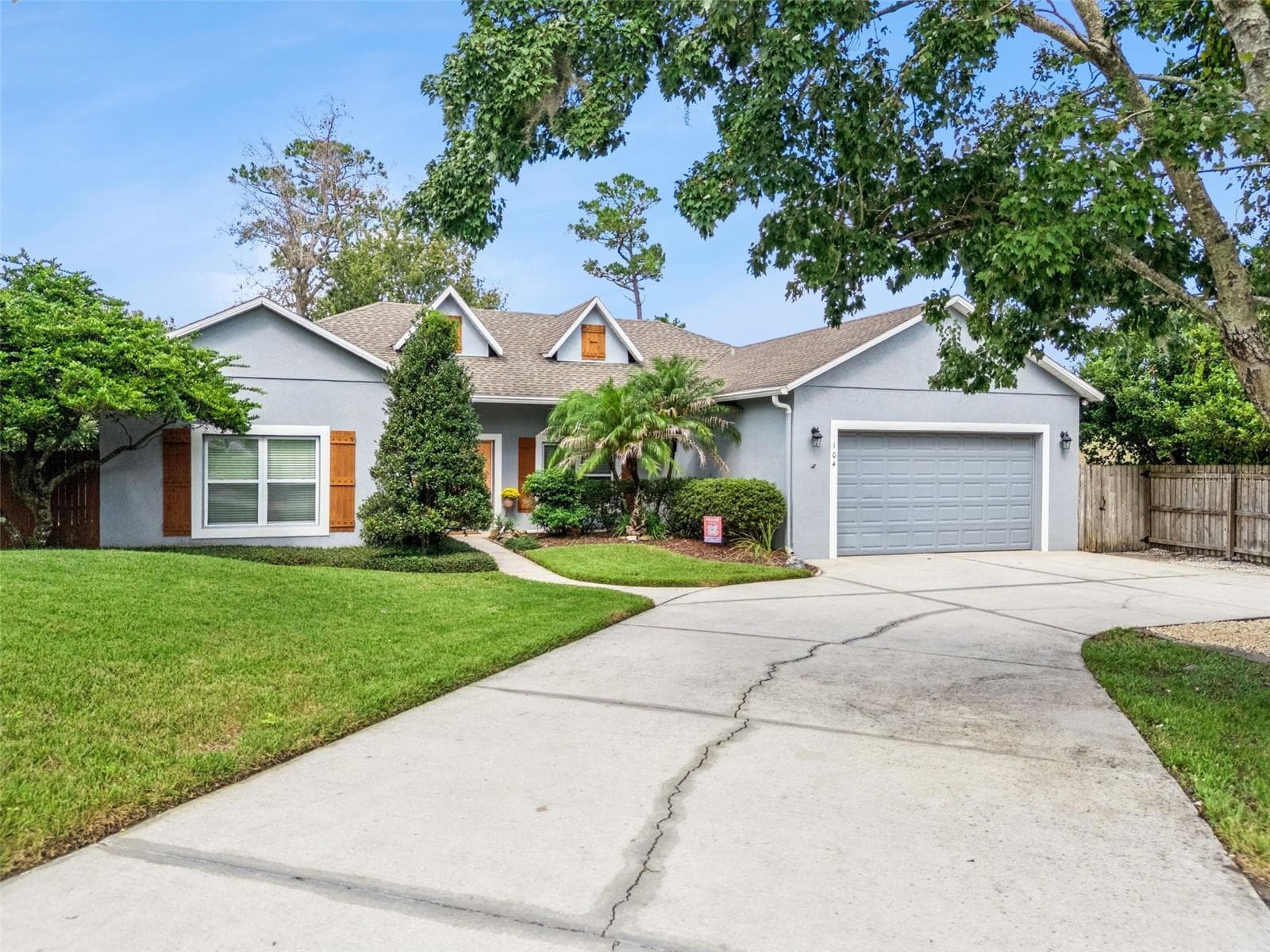 Single Family Residence at 104 SMITHSON DR, OVIEDO, photo 2 of 62