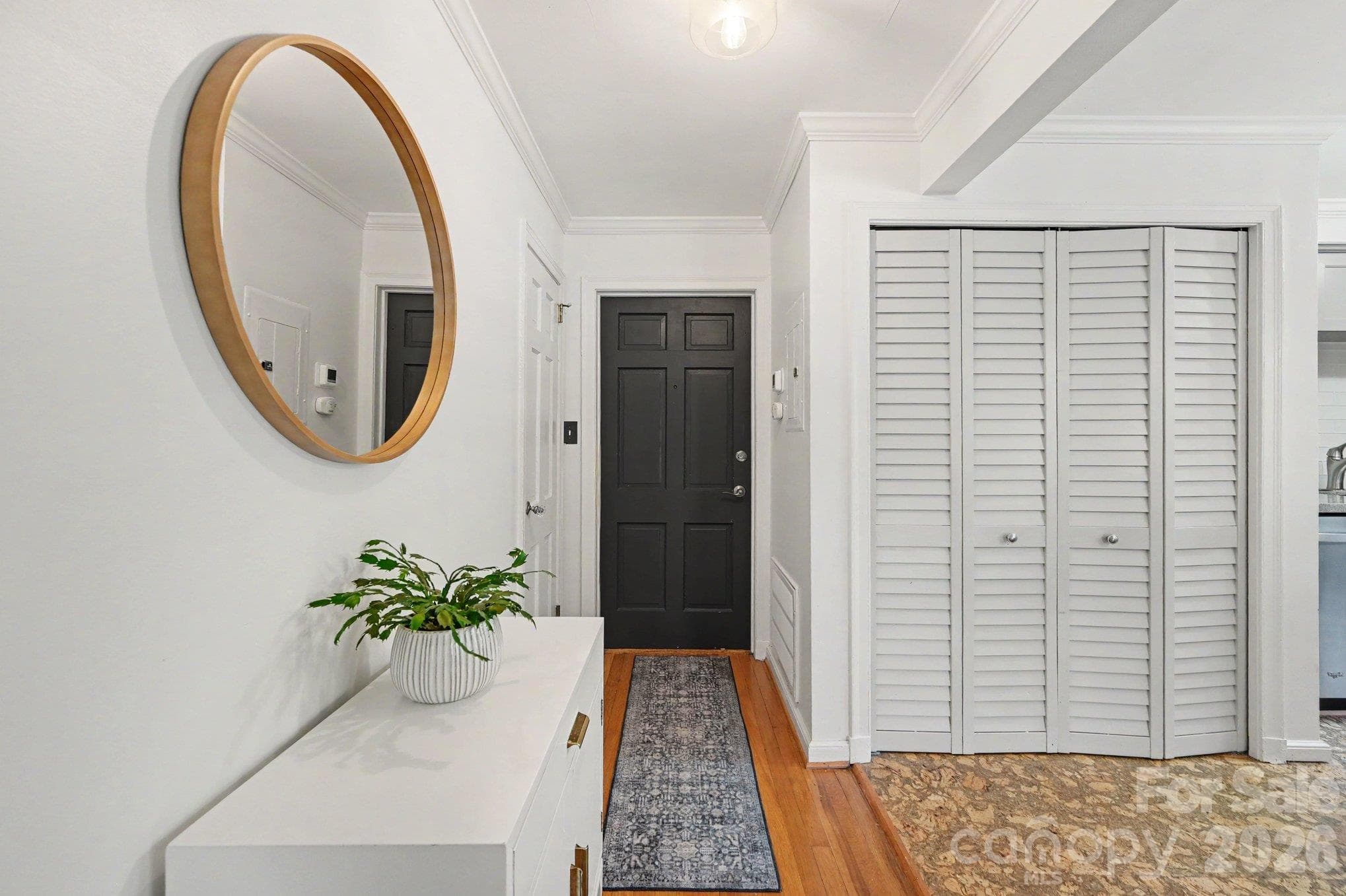 Condominium at 101 S Laurel Avenue, Charlotte, photo 3 of 23