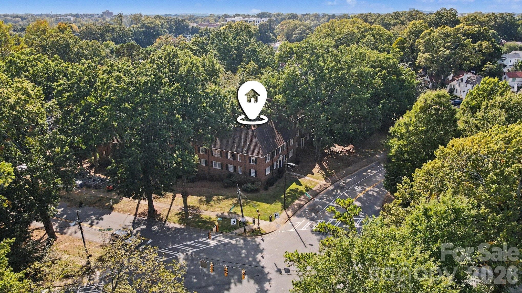 Condominium at 101 S Laurel Avenue, Charlotte, photo 18 of 23