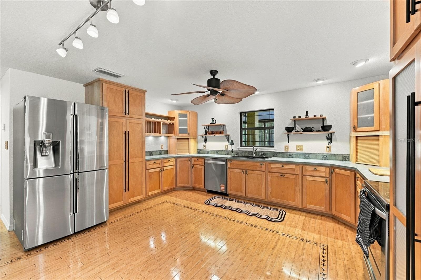 Single Family Residence at 3110 TURKEY WALK LN, WIMAUMA, photo 5 of 31