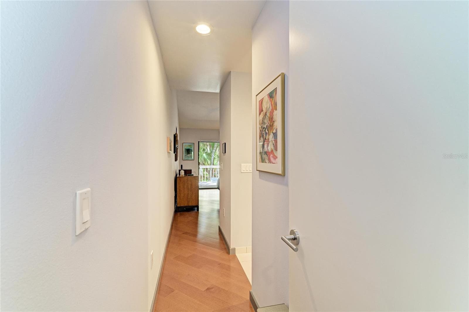 Entering into the primary bedroom/bathroom - 2403 ARBORETUM CIR #29, SARASOTA