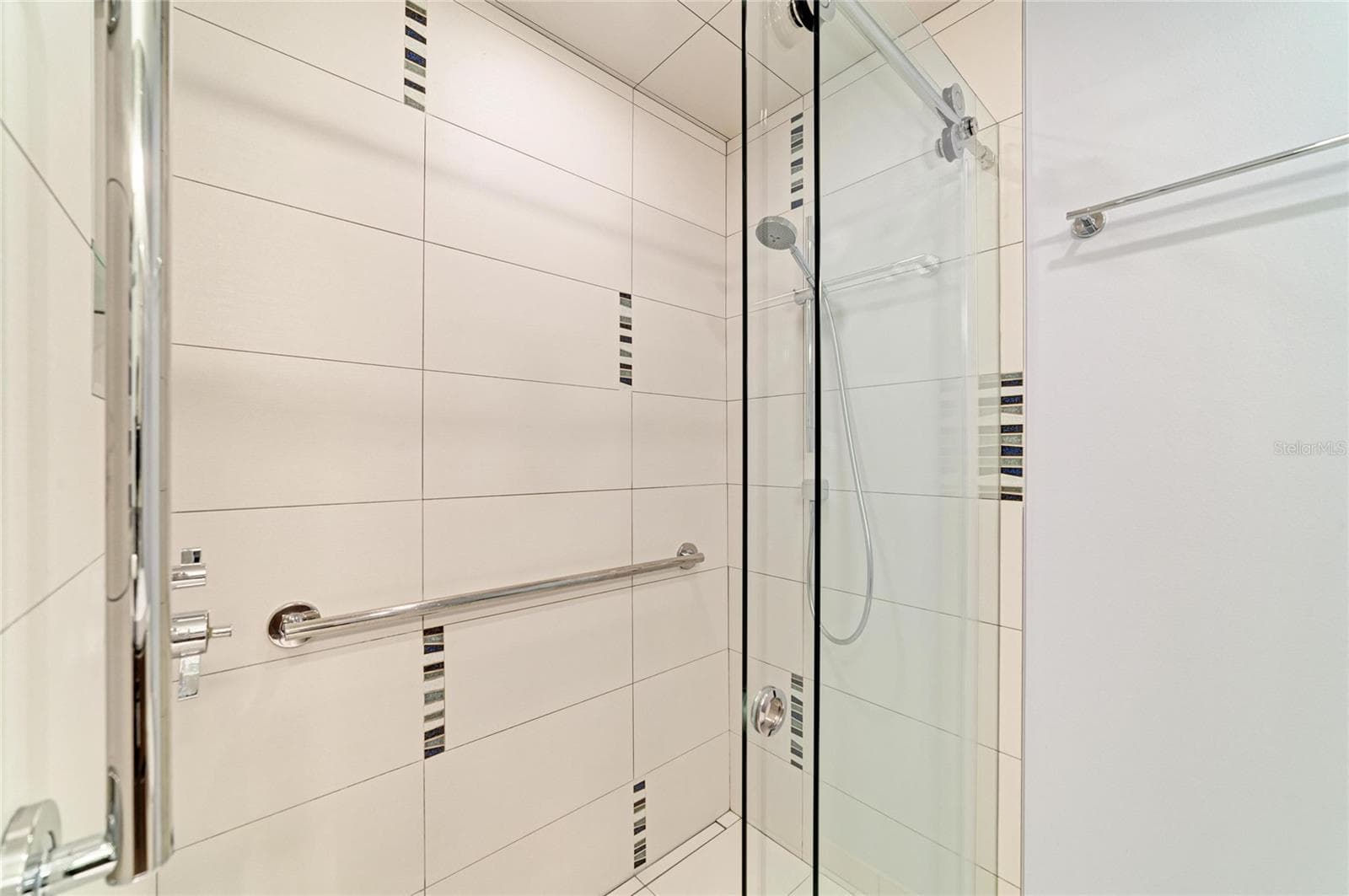 Condominium at 2403 ARBORETUM CIR #29, SARASOTA, photo 26 of 59