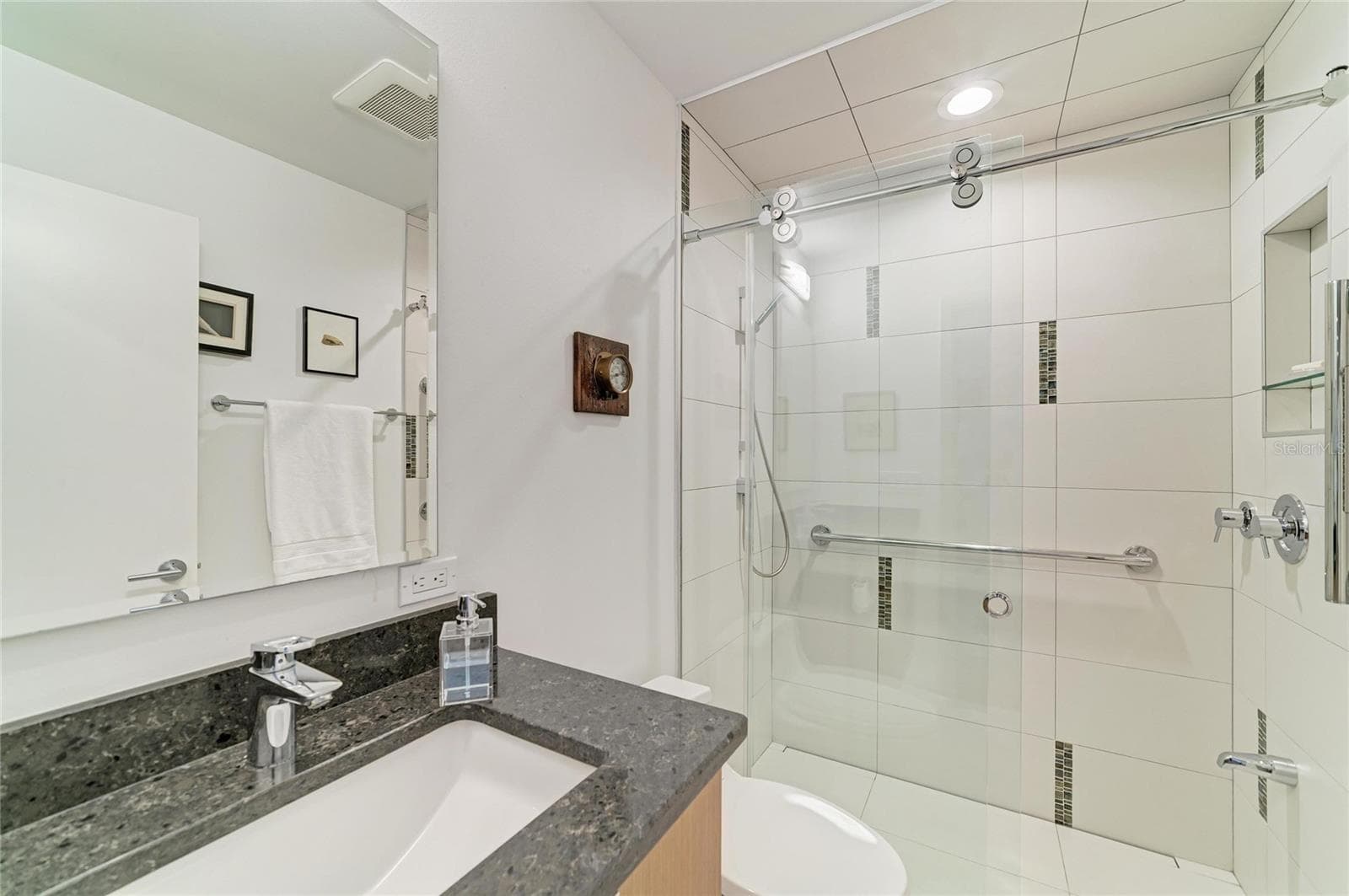 Guest bathroom - 2403 ARBORETUM CIR #29, SARASOTA
