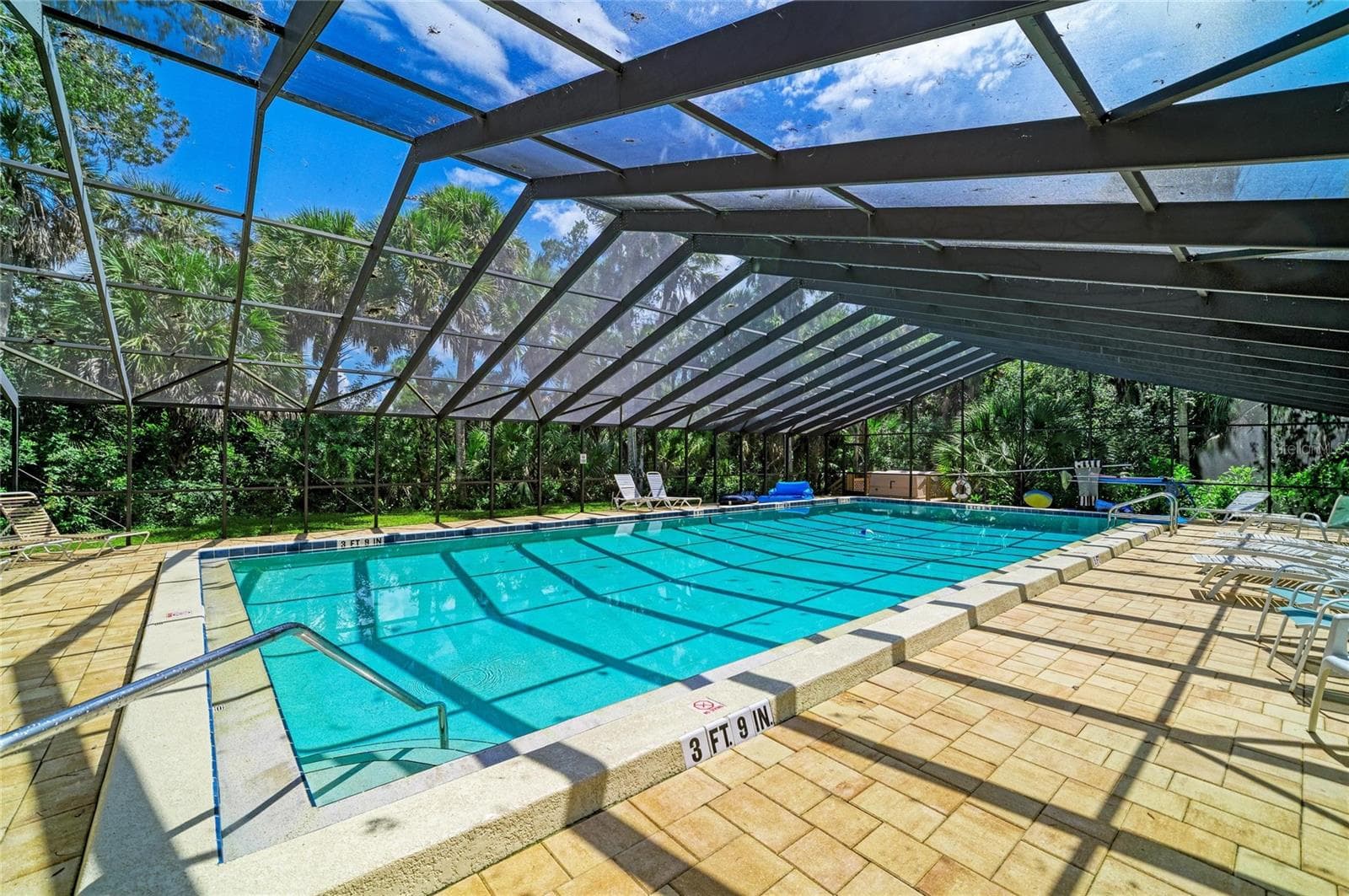 Community pool - 2403 ARBORETUM CIR #29, SARASOTA