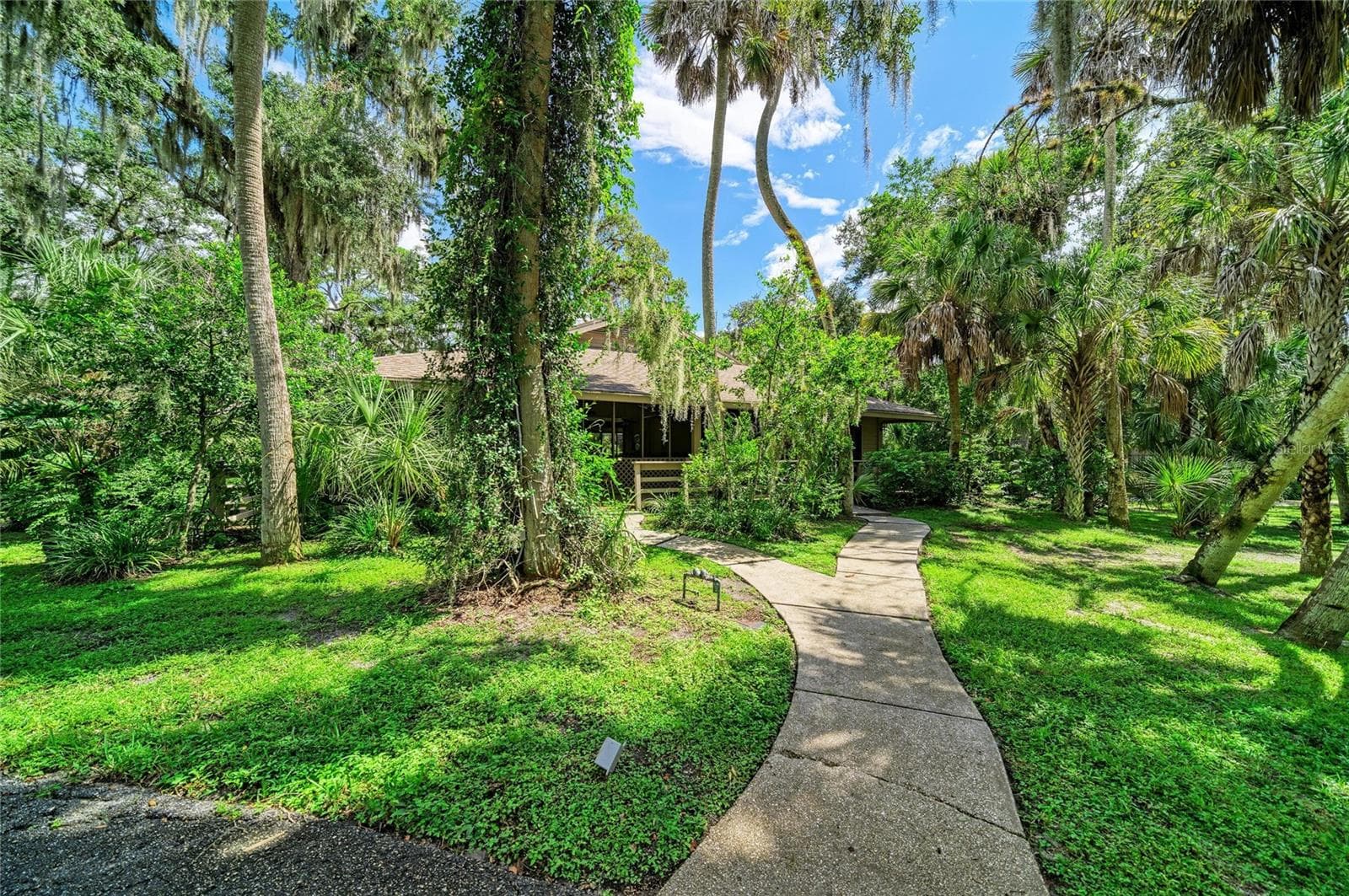 Condominium at 2403 ARBORETUM CIR #29, SARASOTA, photo 53 of 59