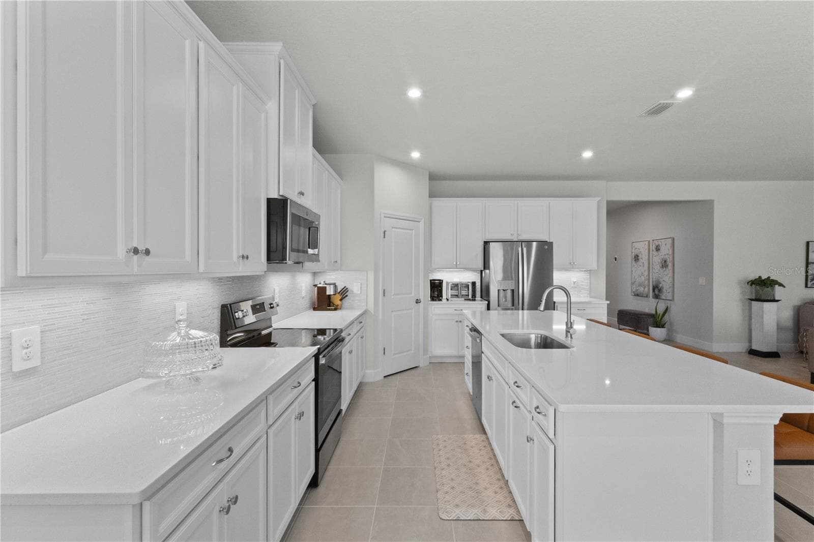 Single Family Residence at 16891 CASTORO DR, PORT CHARLOTTE, photo 7 of 42