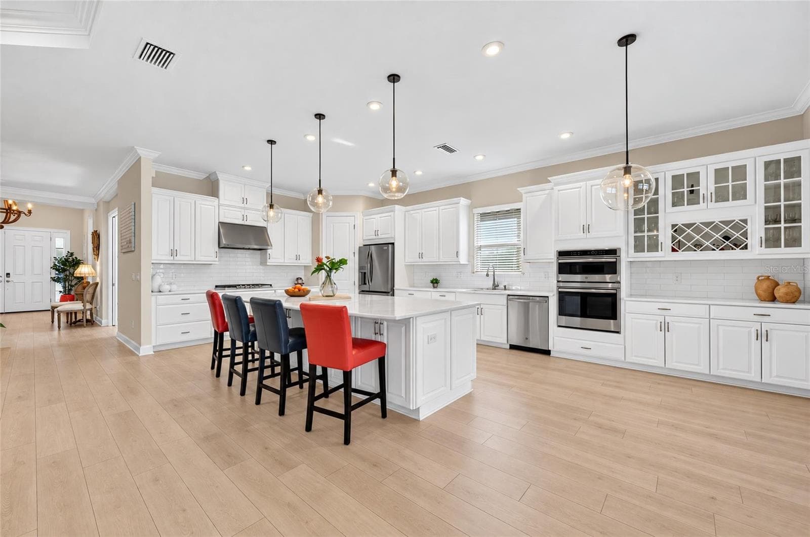 Gourmet Kitchen - 15410 DERNA TER, BRADENTON