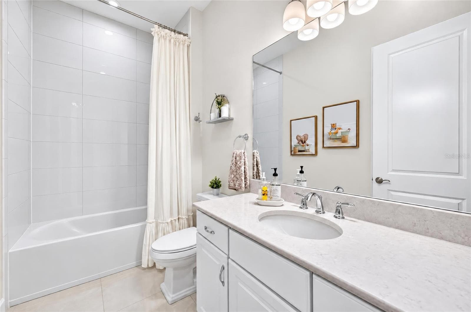 Guest Bath - 15410 DERNA TER, BRADENTON