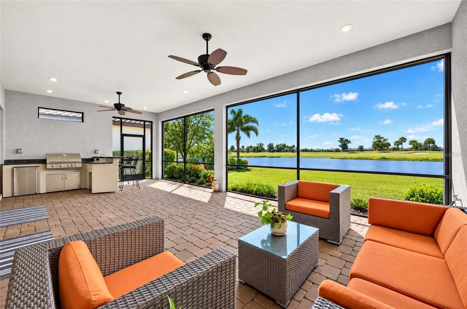 Lanai - 15410 DERNA TER, BRADENTON