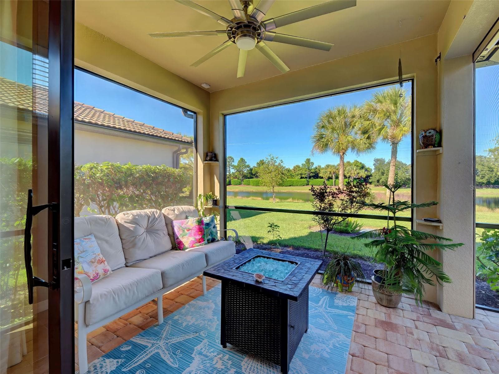 Single Family Residence at 19831 ORTONA ST, VENICE, photo 8 of 64