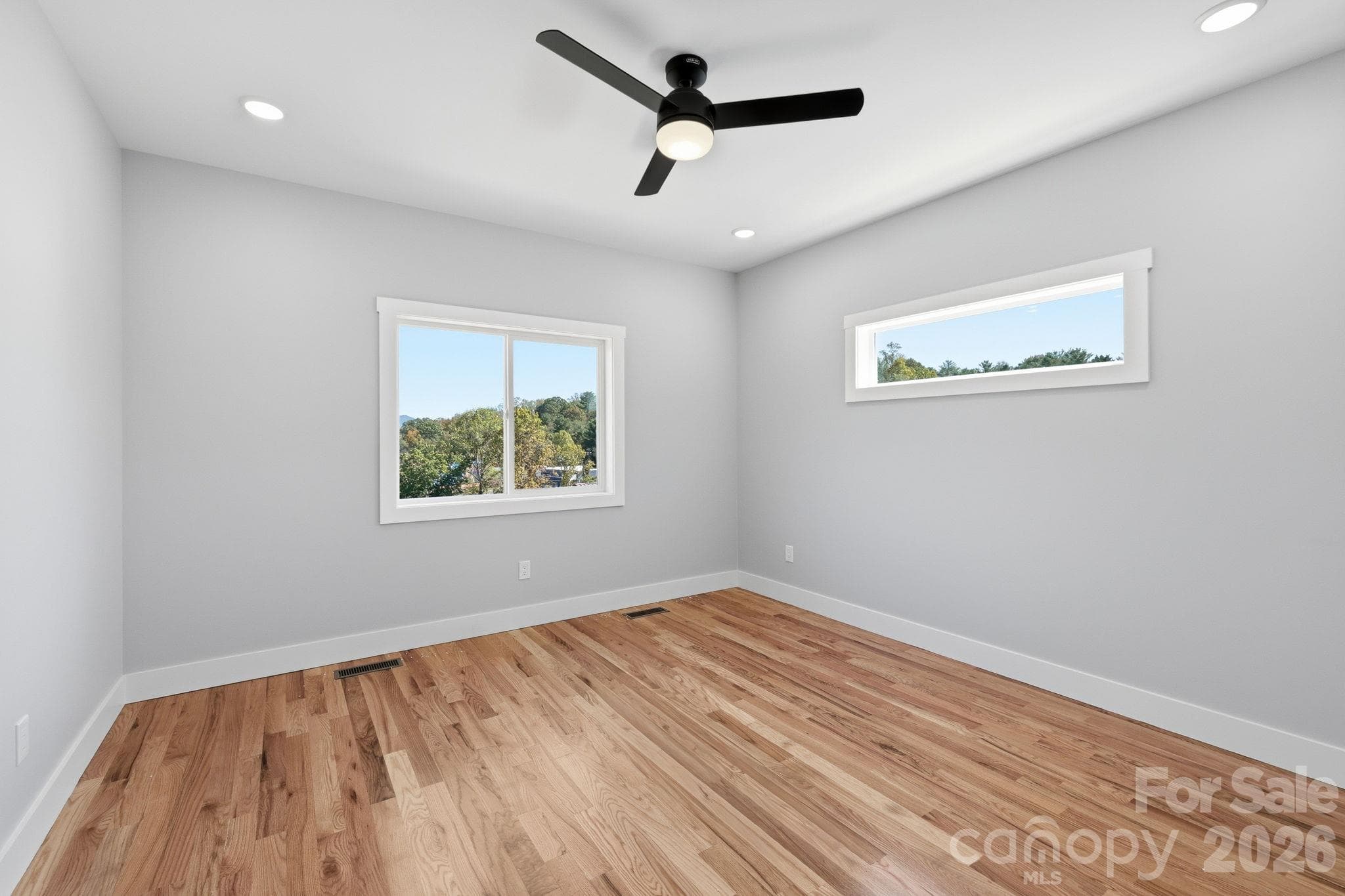 primary bedroom on the upper level - 20 Laurel Loop, Asheville