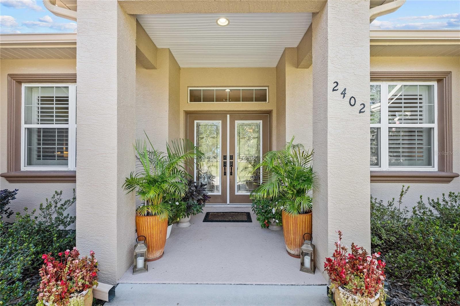 Single Family Residence at 2402 N STAMPEDE DR, BEVERLY HILLS, photo 6 of 44
