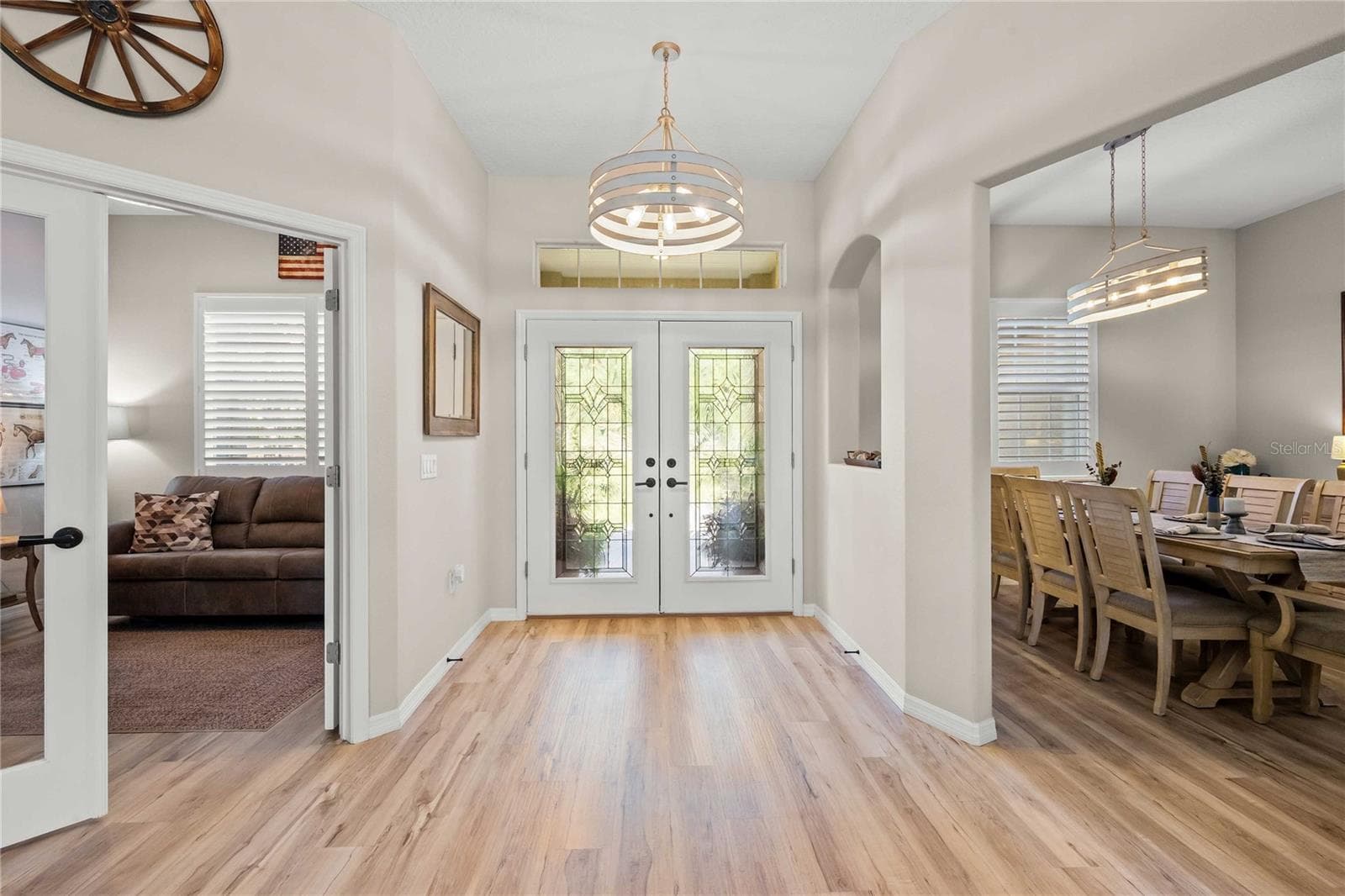 Single Family Residence at 2402 N STAMPEDE DR, BEVERLY HILLS, photo 7 of 44