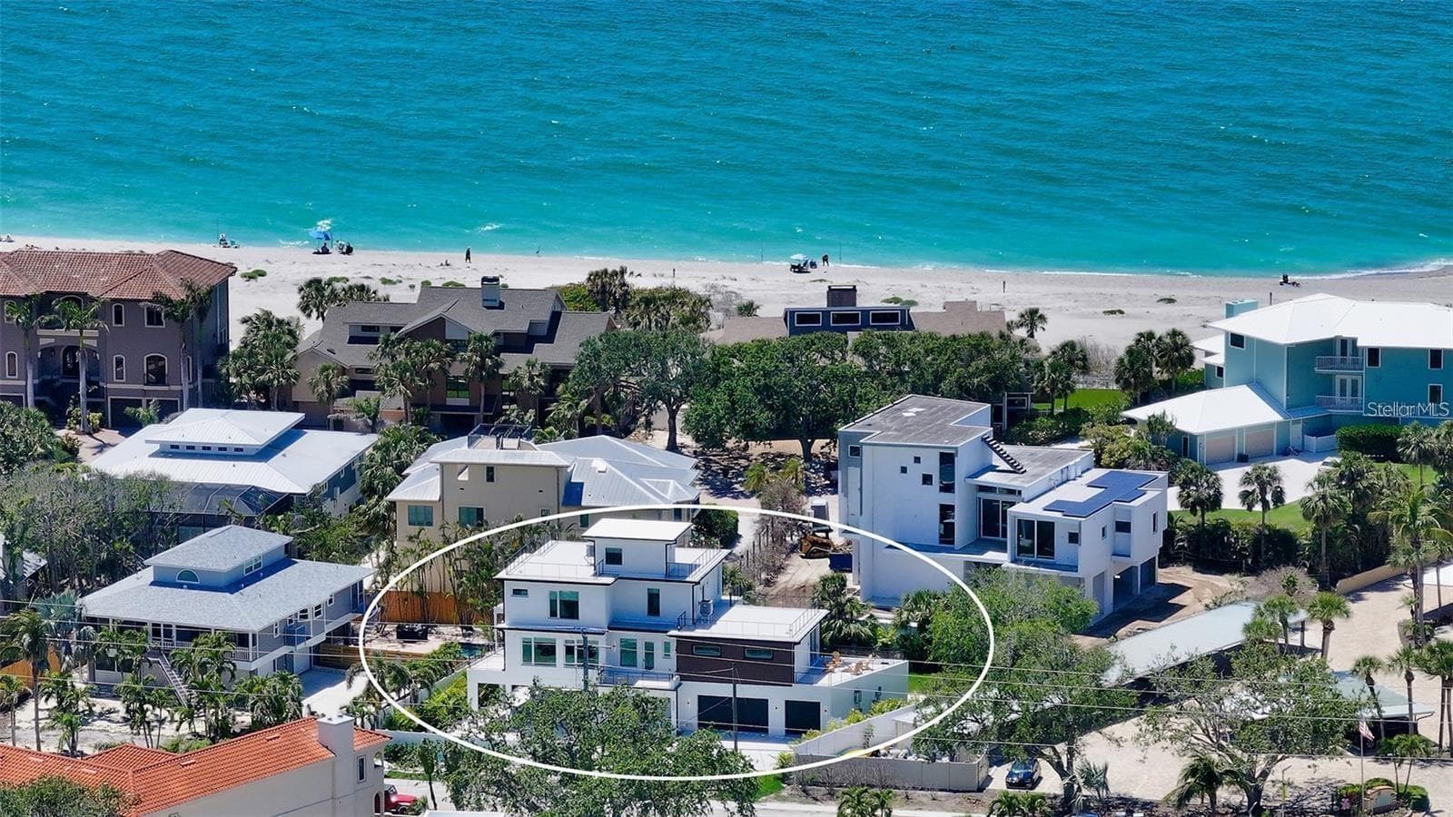 Quick walk to the beach - 8800 MIDNIGHT PASS RD, SARASOTA