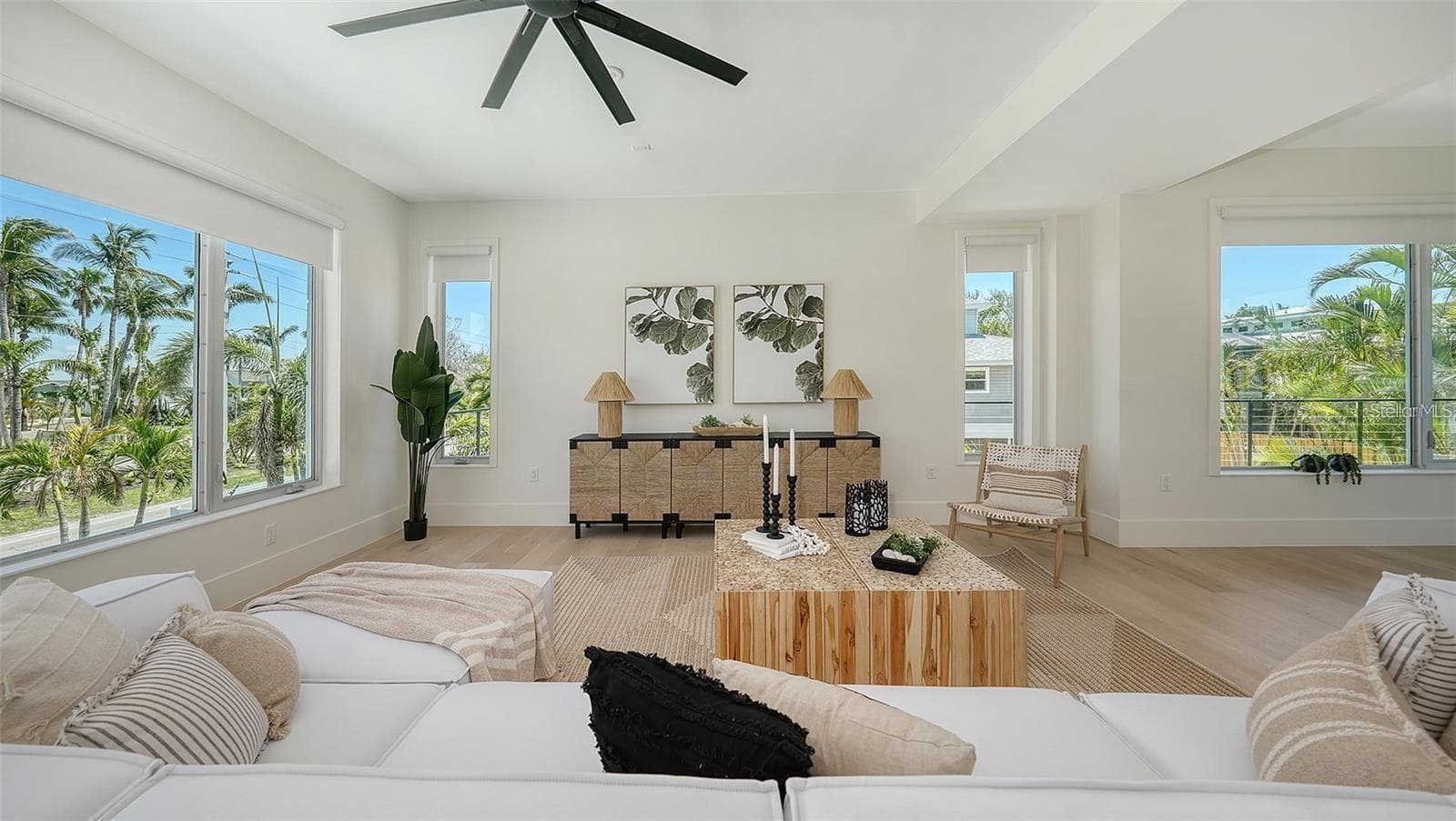 Living room - 8800 MIDNIGHT PASS RD, SARASOTA