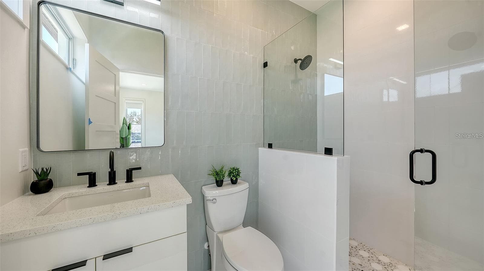 Ensuite bathroom - 8800 MIDNIGHT PASS RD, SARASOTA