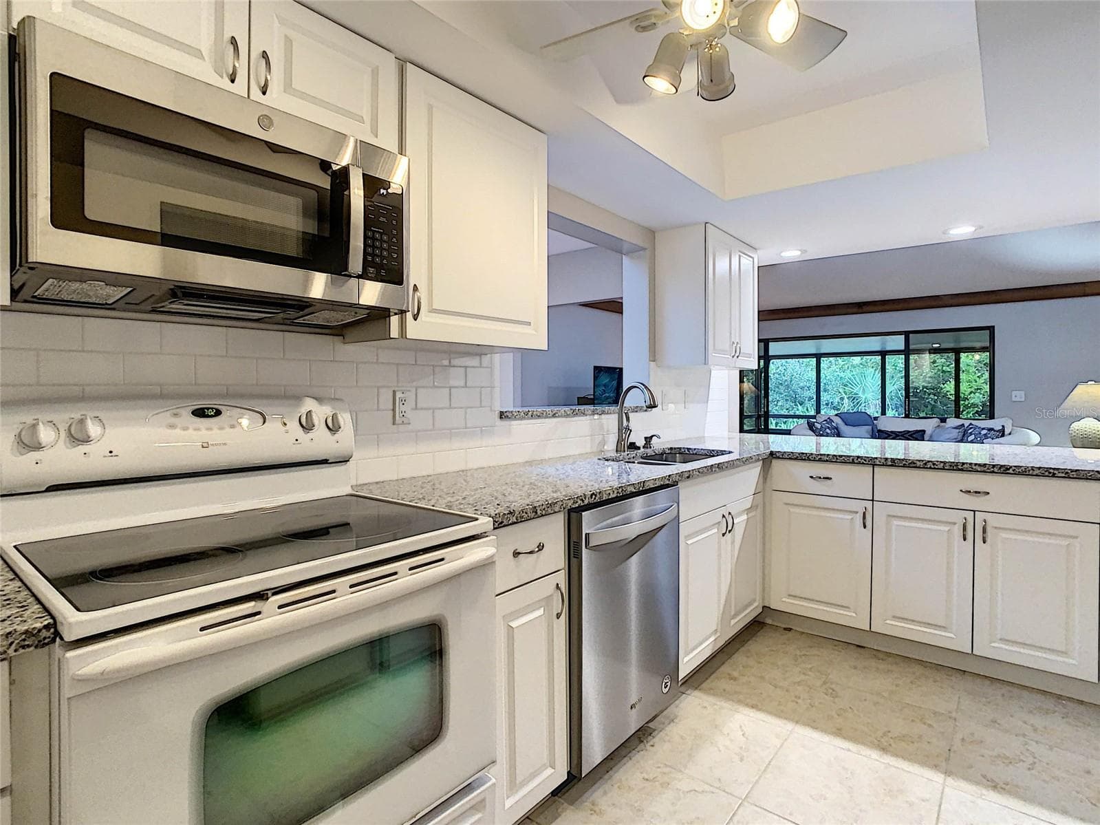 Single Family Residence at 697 SAINT ANDREWS CIR, NEW SMYRNA BEACH, photo 7 of 45