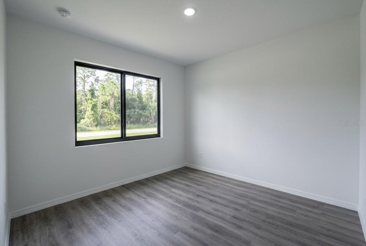 Single Family Residence at 6531 DALEWOOD CIR, NORTH PORT, photo 9 of 10
