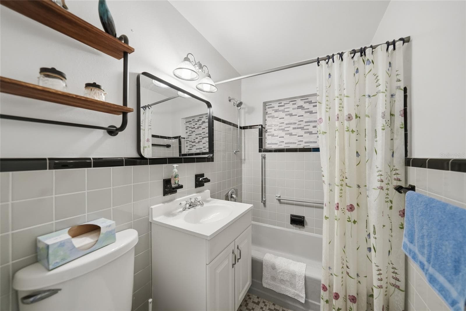 Single Family Residence at 381 WEBER TER, PORT CHARLOTTE, photo 16 of 46