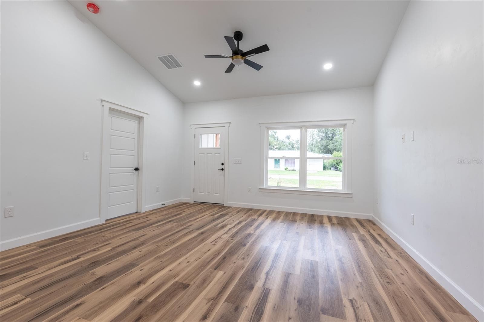 Single Family Residence at 26567 SW 4TH AVE, NEWBERRY, photo 7 of 23