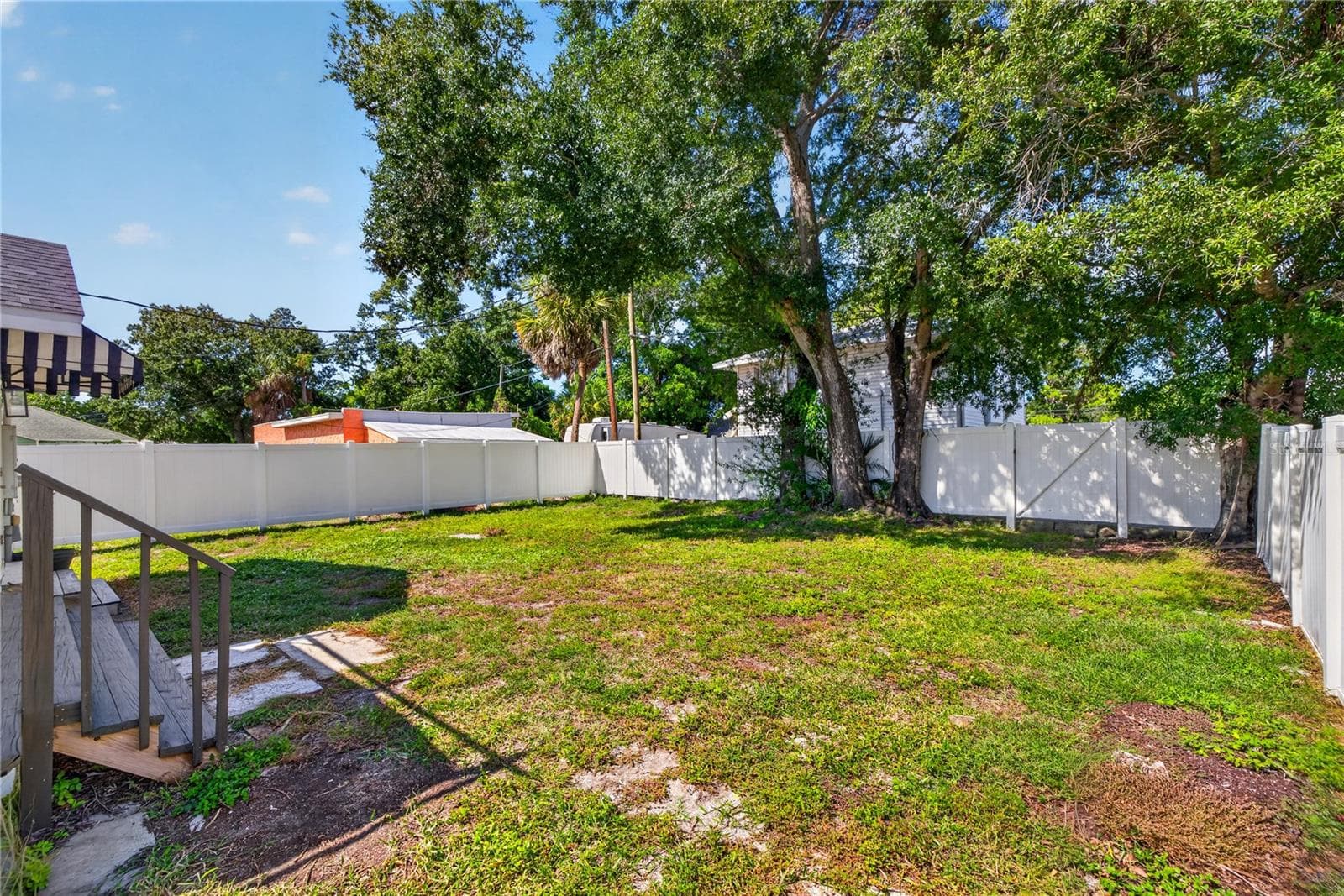 Newly fenced in backyard - 2106 8TH AVE W, BRADENTON