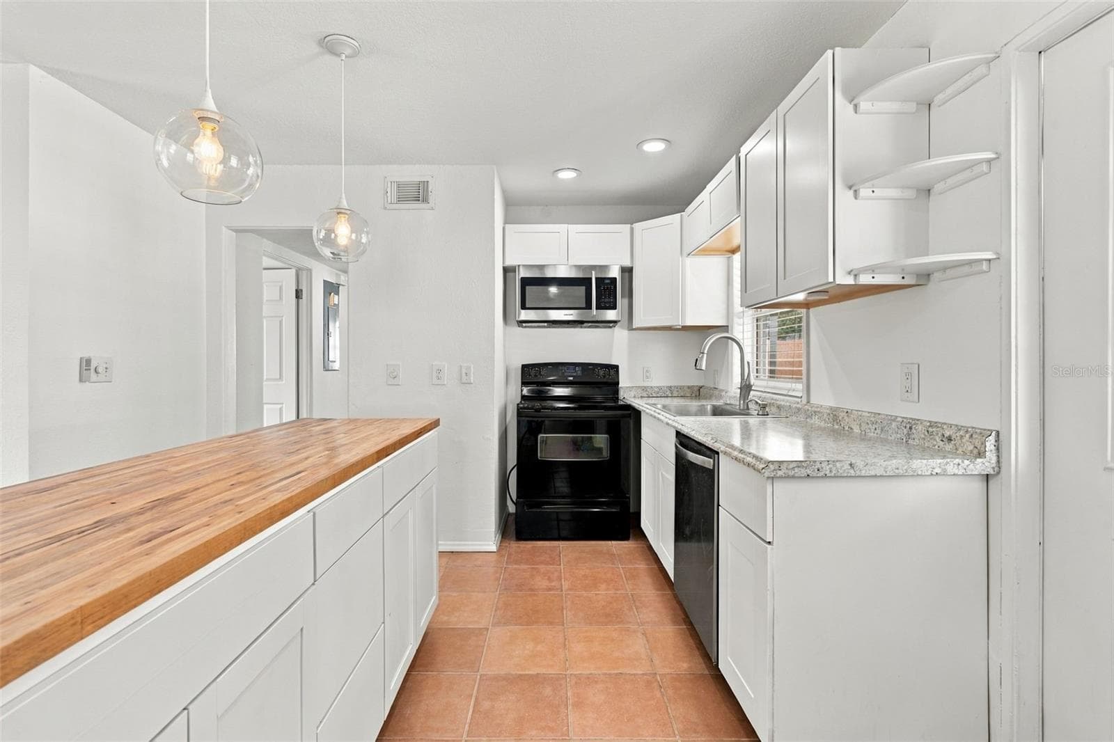 Single Family Residence at 3021 TOURAINE AVE, ORLANDO, photo 10 of 34
