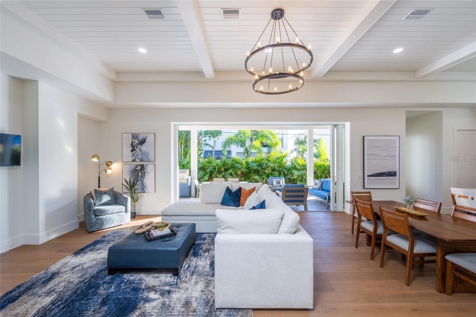 Living room - 2420 FLOYD ST, SARASOTA