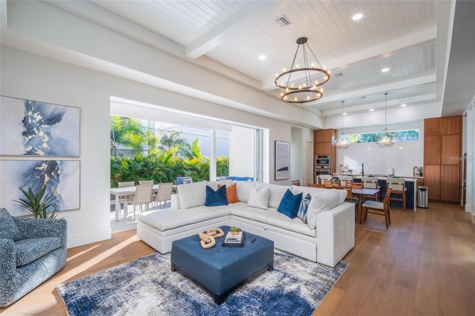 Single Family Residence at 2420 FLOYD ST, SARASOTA, photo 15 of 76