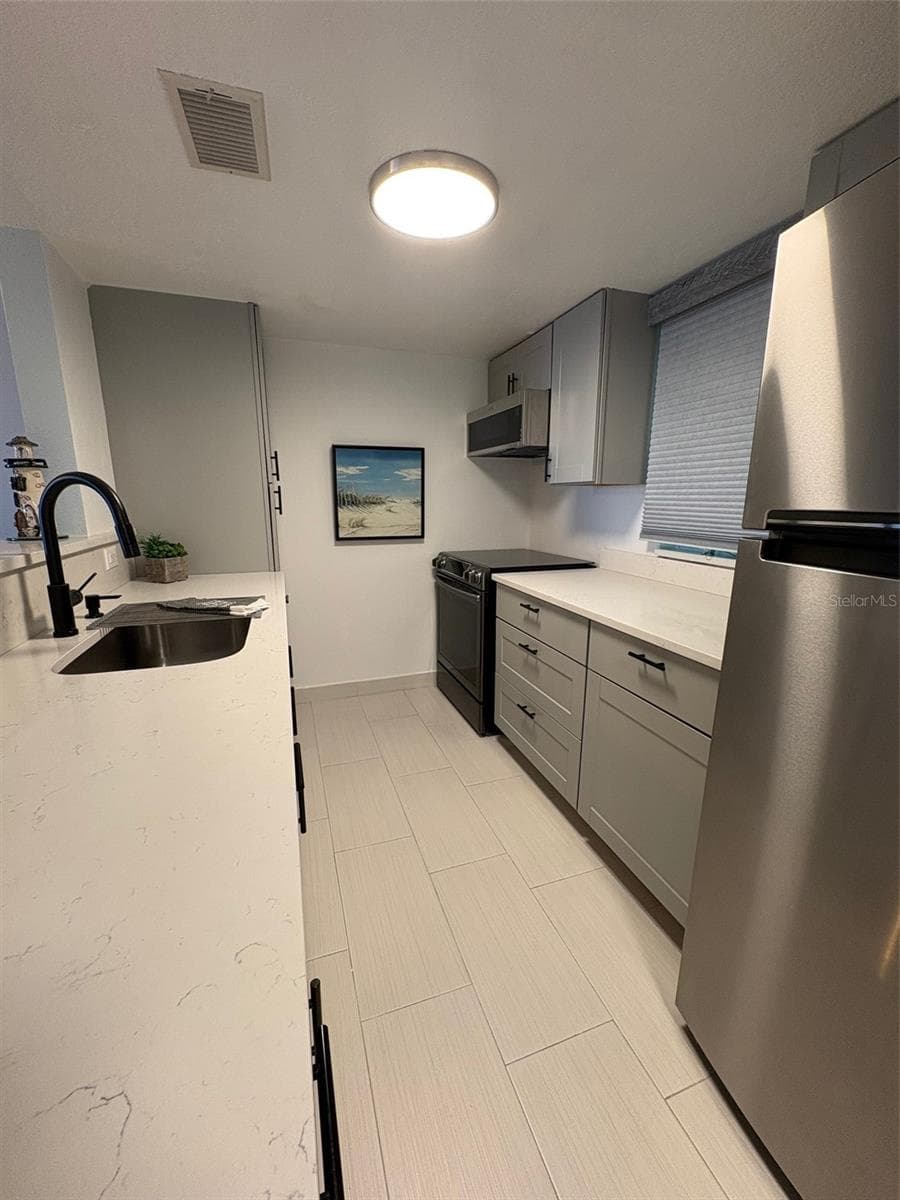 Condominium at 464 PAULA DR N #116, DUNEDIN, photo 9 of 45