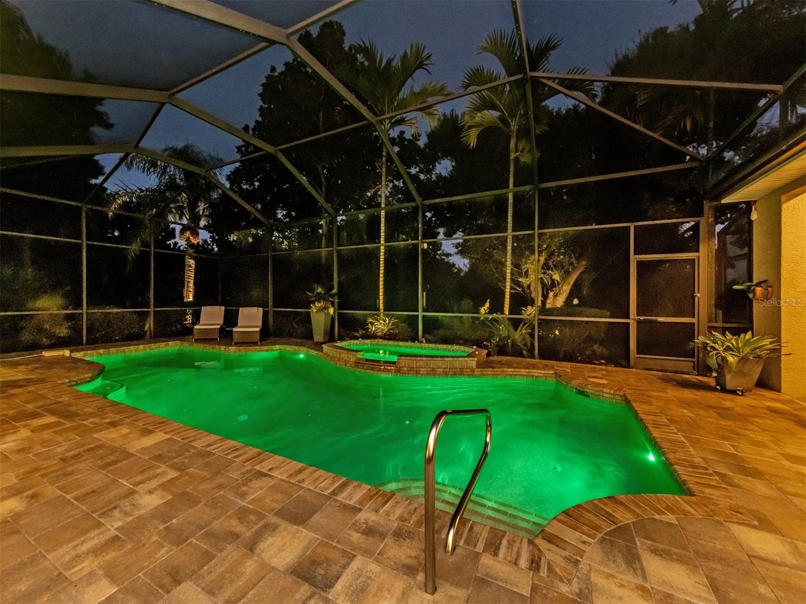 Single Family Residence at 444 TREMINGHAM WAY, VENICE, photo 15 of 105