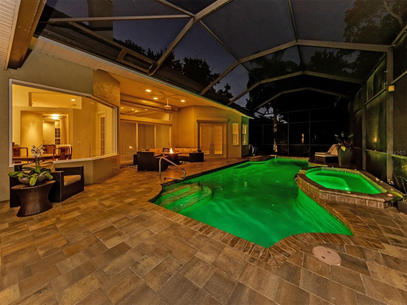 Single Family Residence at 444 TREMINGHAM WAY, VENICE, photo 11 of 105