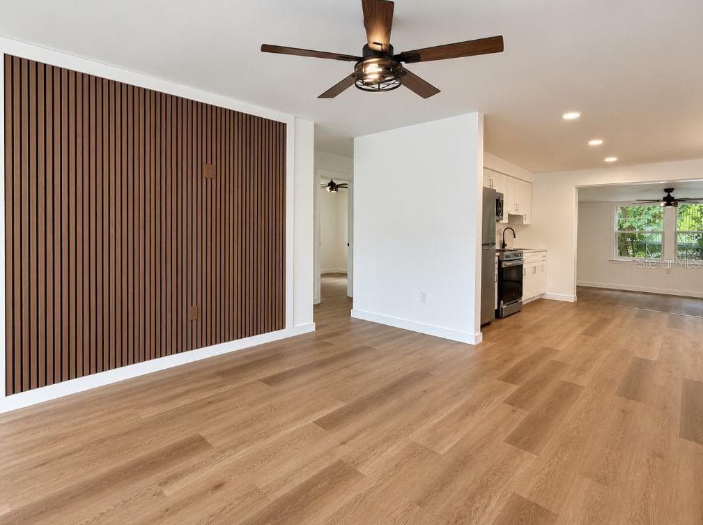 Single Family Residence at 11041 MARTHA AVE, PORT RICHEY, photo 2 of 19